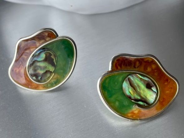 Ohrringe & -stecker: Vintage Emaillierte Ohrringe / Stecker – Gebraucht aus Zürich von Pamuk04 1
