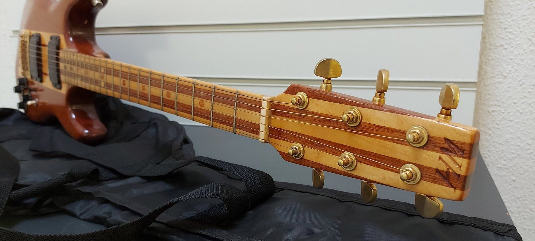 Ibanez Strumenti musicali: E-gitarre Ibanez WH , JG.1990 – Usato da Glattbrugg venduto da Swissmusik 1