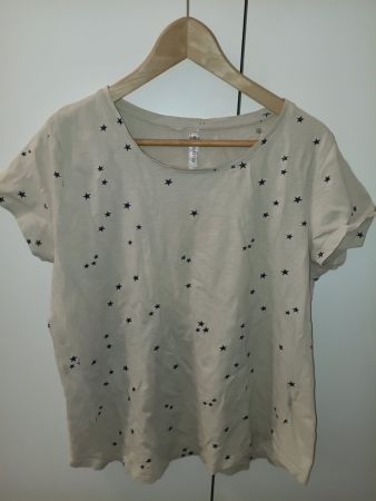 Cremefarbenes T-Shirt mit Sternen Motiv, in 44