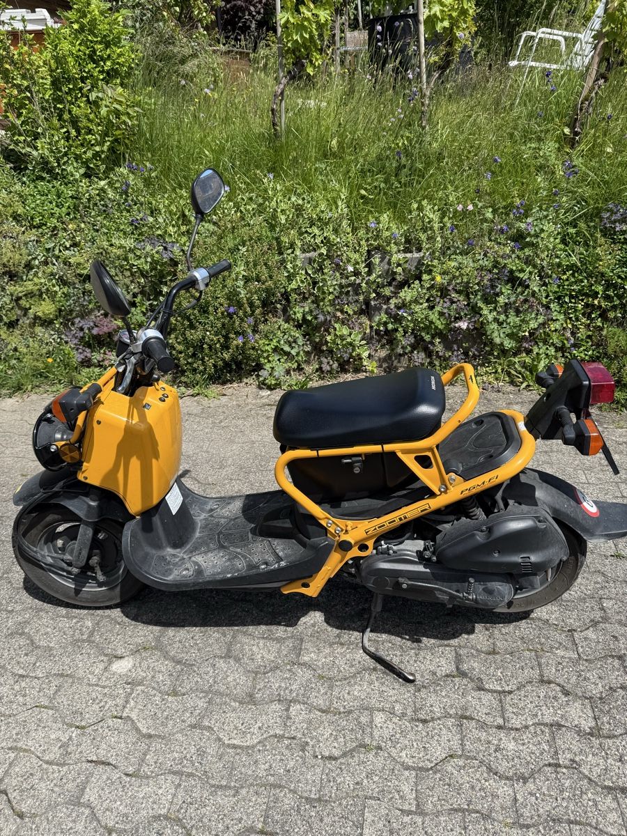 Honda Scooters: Honda Zoomer – Défectueux à Eschenbach SG par hubidani