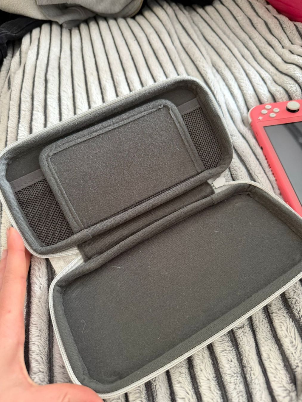 Nintendo Console: Nintendo Switch Lite Corail + étui – Usato da le landeron venduto da canette 3