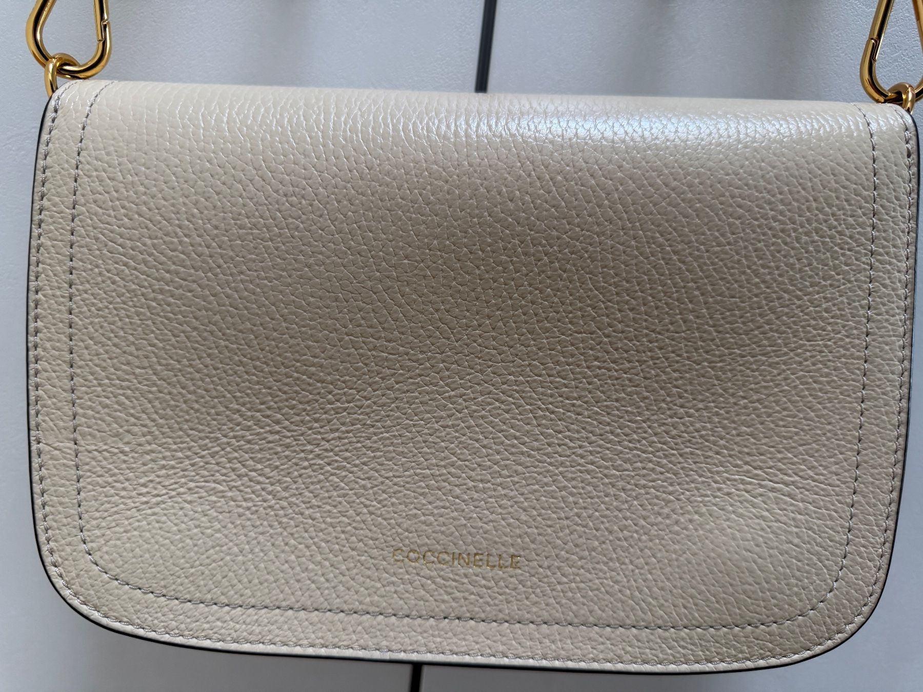 Coccinelle Borse da donna: Coccinelle Umhänge Tasche – Nuovo (secondo la descrizione) da Ehrendingen venduto da Nr.7 1