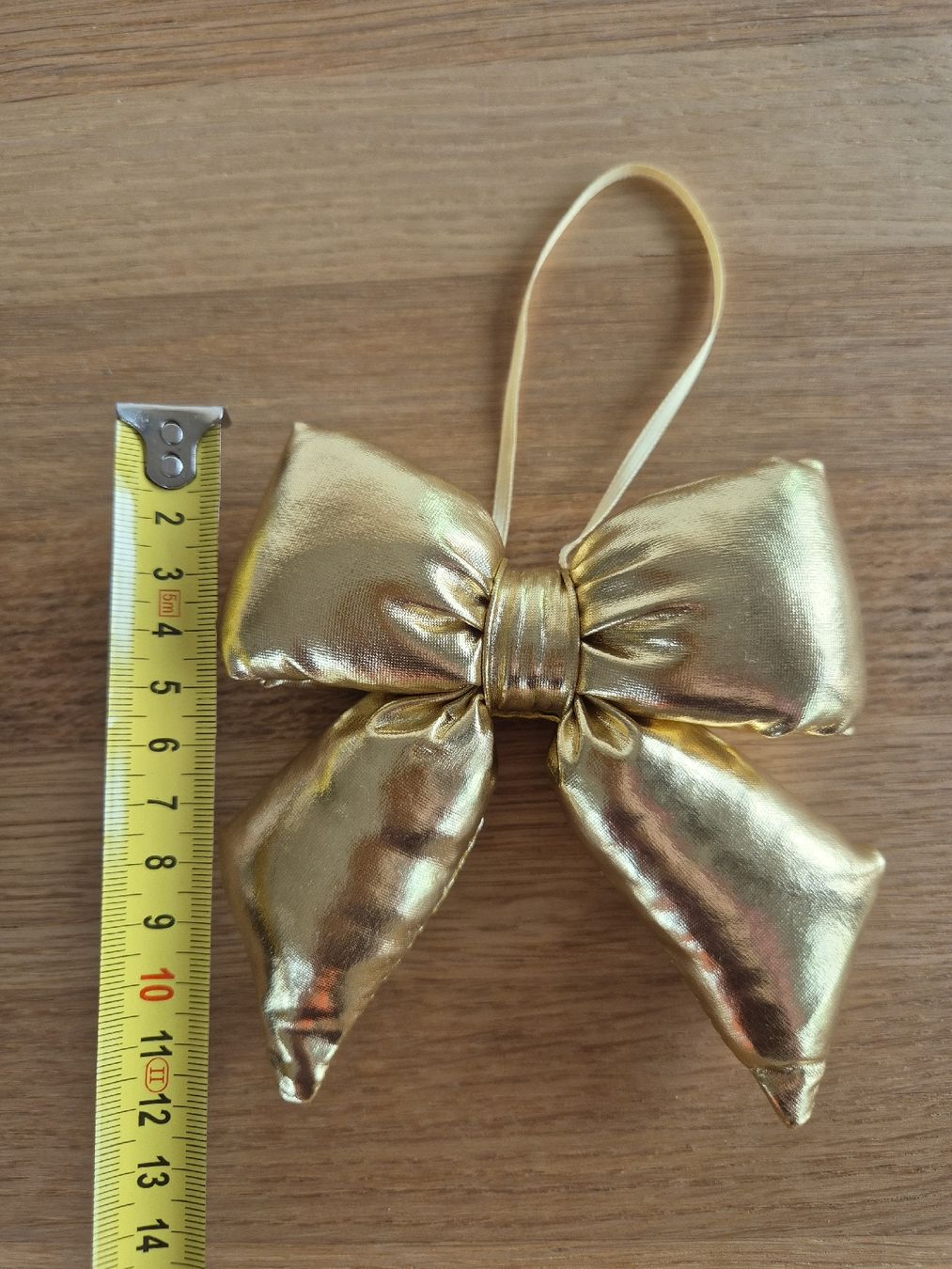 Alle Dekorationen: Goldener Weihnachtsbaumschmuck Schleife – Gebraucht aus Bern von miruslav 1