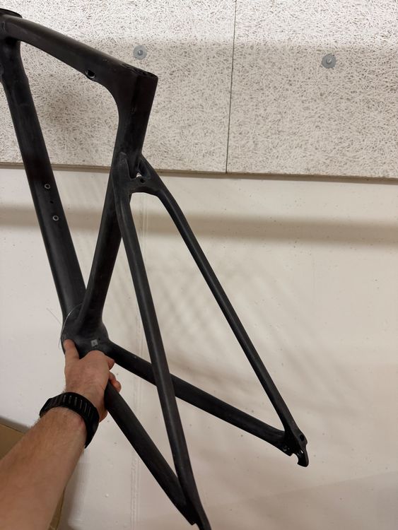 Biciclette: Carbon Road Bike Frame – Rim Brake – Sizes 49, 52, 54 – Nuovo (secondo la descrizione) da Altdorf UR venduto da Vince.cc 3