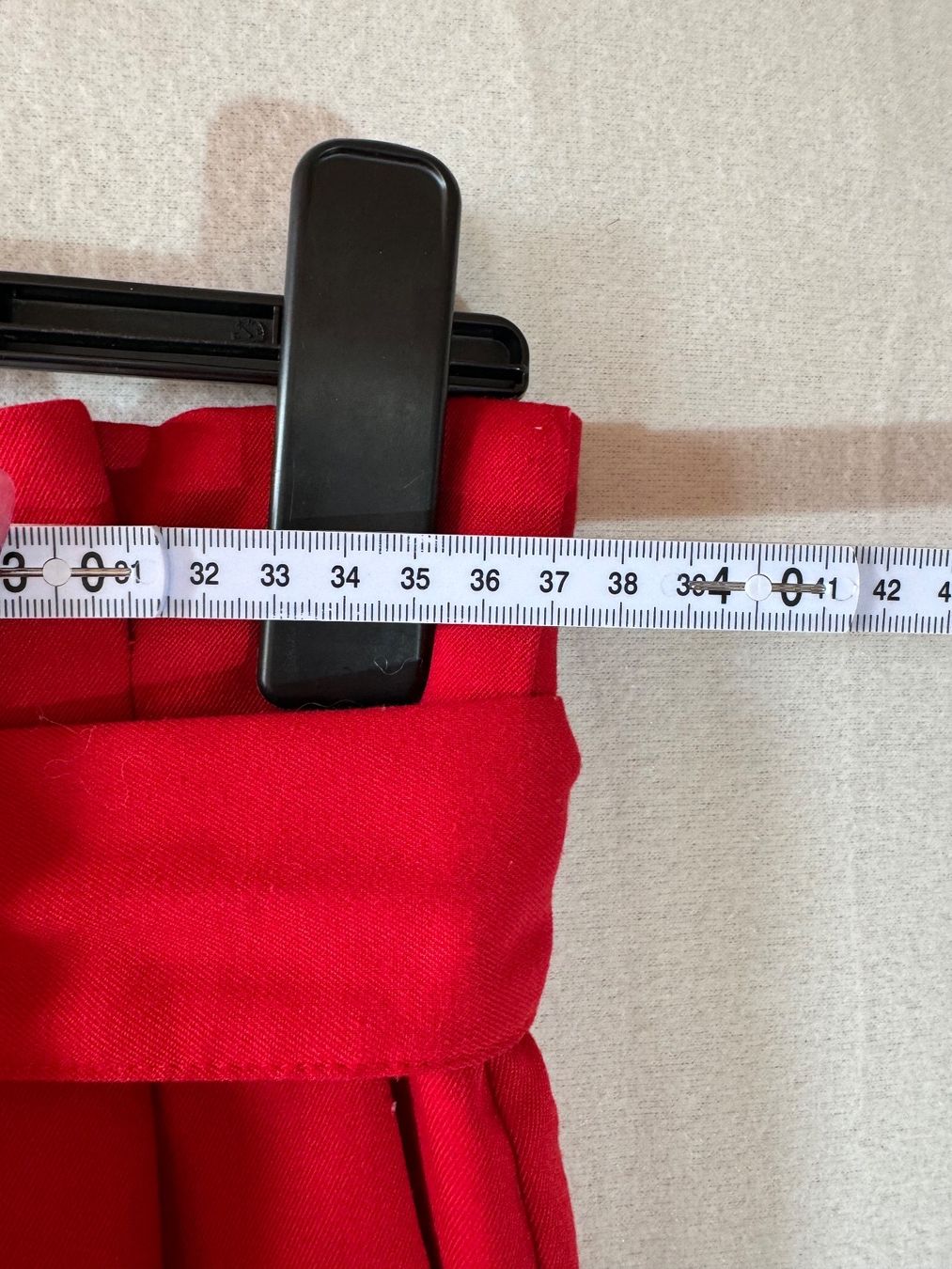 H&M Pantaloni: Rote Hose mit Gürtel von H&M Gr. 38 – Usato da Grosswangen venduto da second_hand_dress 2