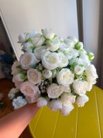 40 Rosen, 9 kleine Blumensträuße