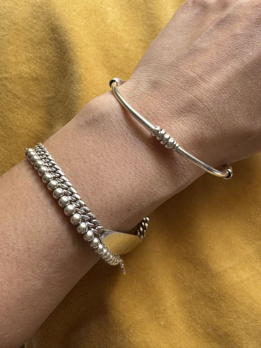 Bracciali & Braccialetti: Silver Bangle Bracelet with Unique Bead Detail, 950 Silver – Nuovo (secondo la descrizione) da Zürich venduto da olalinda 2