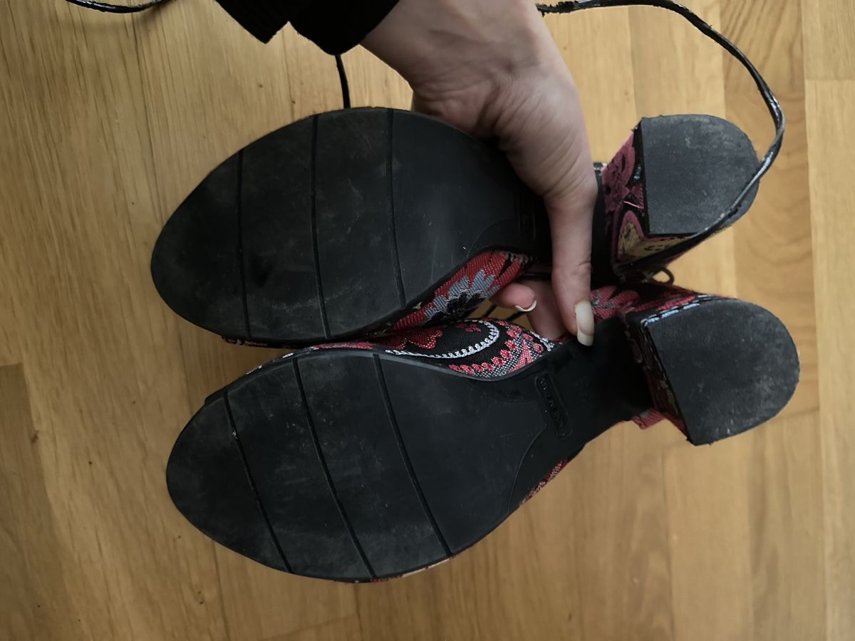 Damenschuhe: Sandaletten zum Schnüren – Gebraucht aus Zürich von Tingeltangelvina 4