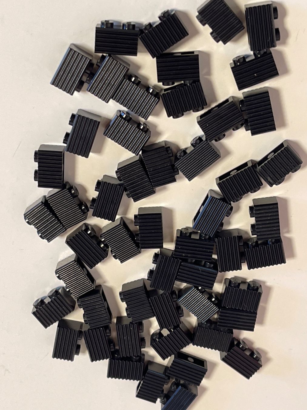 Lego Giocattoli: LEGO - 50 Schwartze Rippen Steine – Usato da Gelterkinden venduto da cobra0110