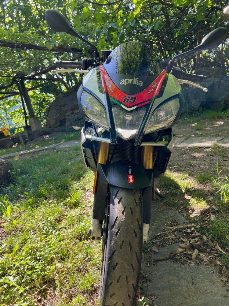 Aprilia Strasse: APRILIA Tuono V4 1100RR – Gebraucht aus Giornico von ema_vm7d