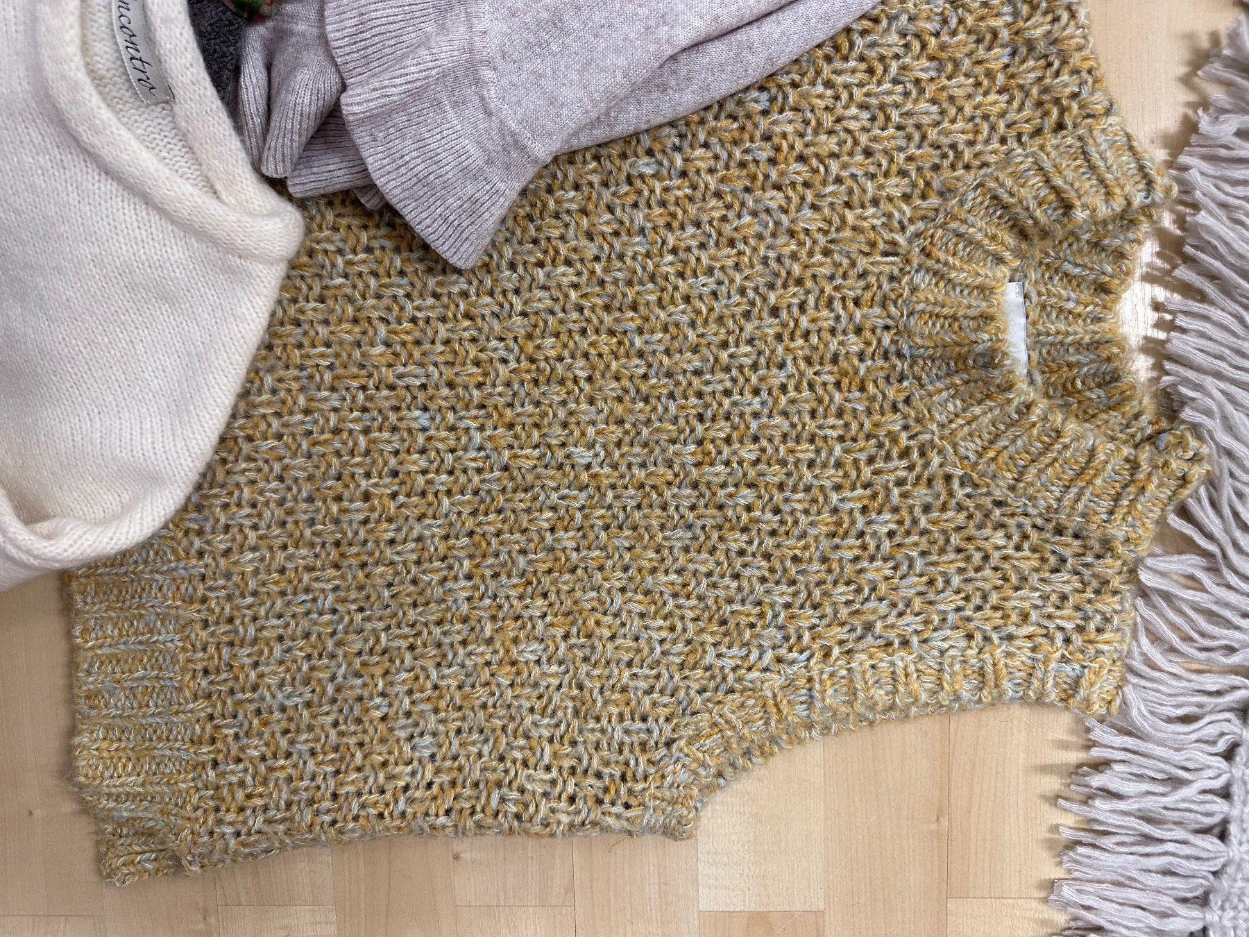 Lotti di vestiti: Marken-Kleiderset 6 teilig – Usato da Pfäffikon ZH venduto da RIGI70 5