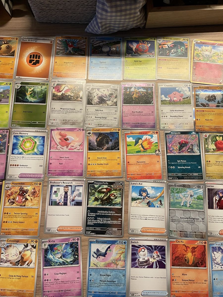 Pokémon Carte collezionabili: 100 cartes Pokémon!! – Usato da Rolle venduto da abbesses 6