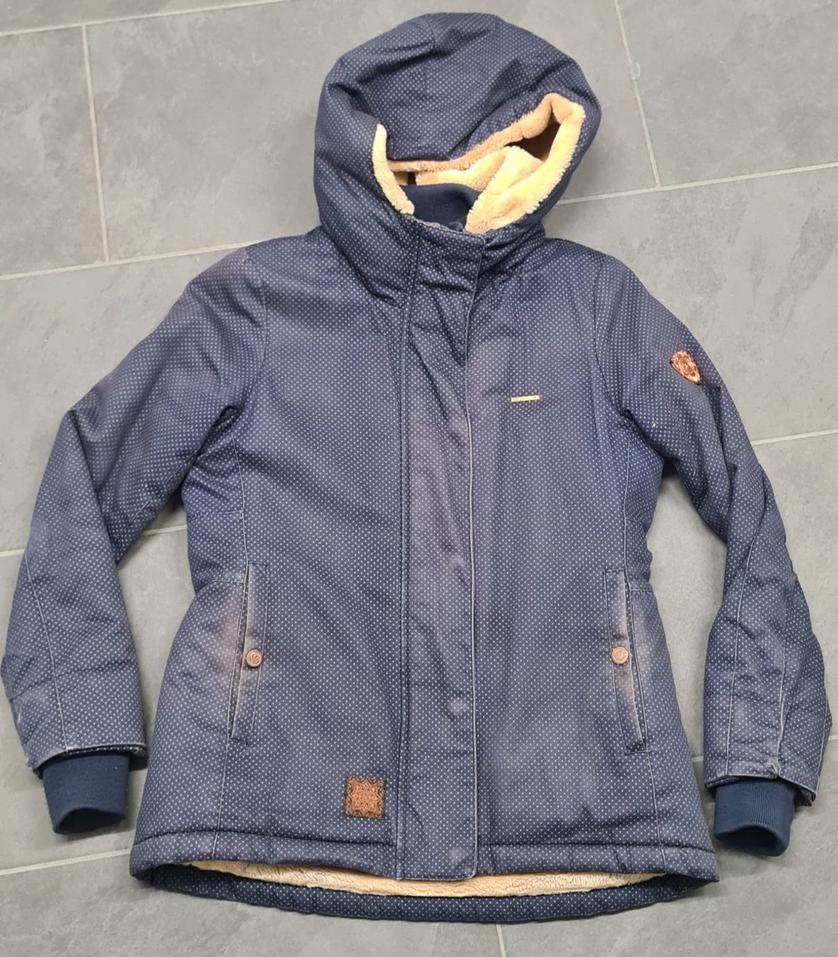 Jacken: Warme Winterjacke Gr. S mit Kapuze Teddyfellfutter – Gebraucht aus Nürensdorf von nm_schoeni28 1