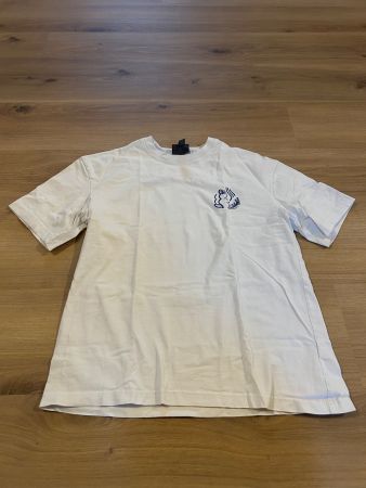 T-shirt blanc avec dessins bleu devant et derrière