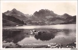 Schwarzsee Lac Noir FR // Ruderin Boot // ca. 1940