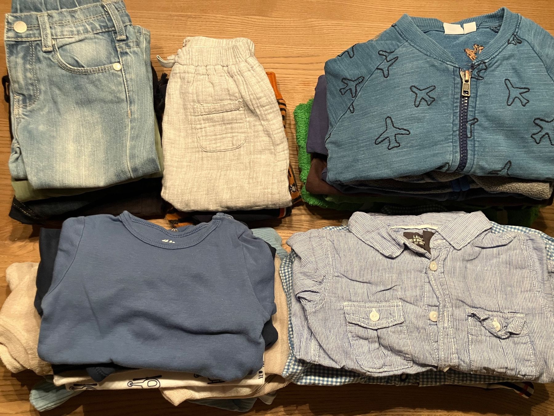Kleiderpakete & -sets: Herbst-/Winterset Jungs Grösse 80 (26-teilig) – Gebraucht aus Chur von steffeli04