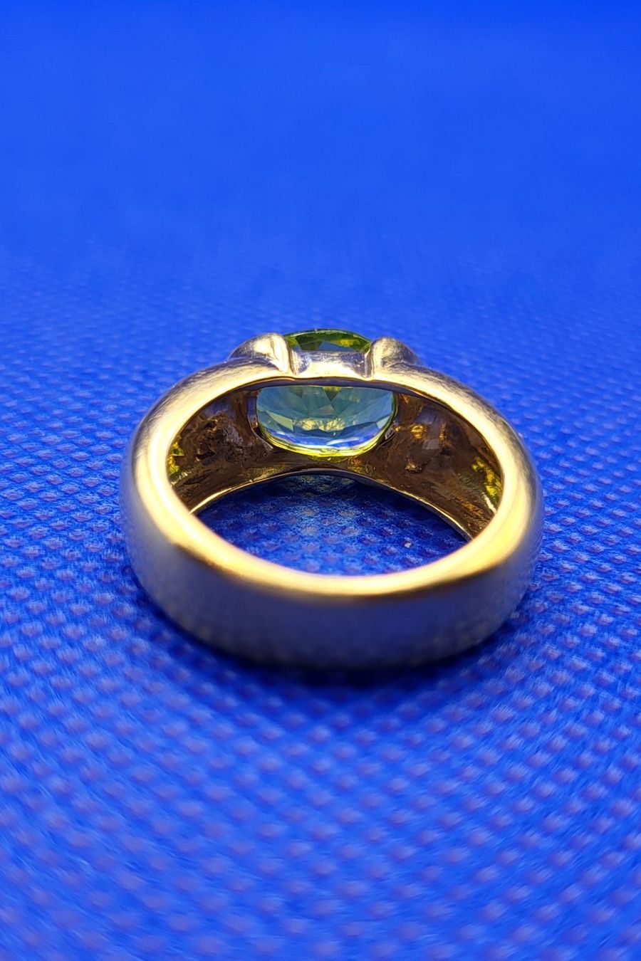 Anelli: 18 Karat 750 Gold Ring Mit Peridot – Usato da Wald ZH venduto da Aniade 4