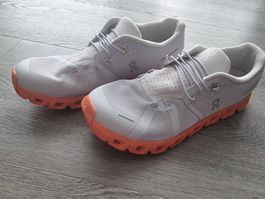 On Running Cloud Laufschuhe hellgrau/orange Gr. 39 neu