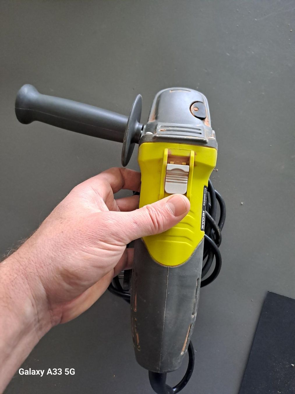 Smerigliatrici & Lucidatrici: RYOBI Winkelschleifer 600 W – Usato da Zürich venduto da efriedel 2
