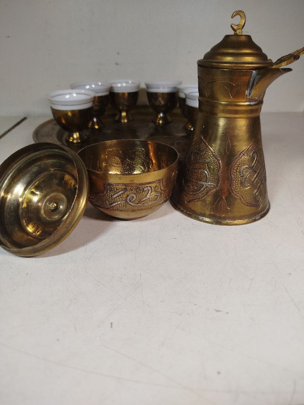 Set di piatti: Orientalisches Kaffee-Set, Messing mit Tablett,Vintage!(em8) – Usato da Künten venduto da Schnaepplihuus 1