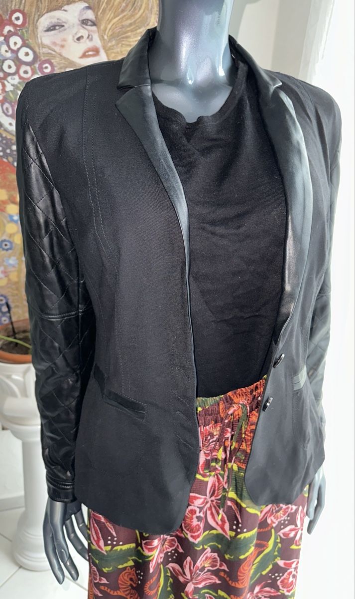 Marc Cain Giacche: MARC CAIN BLAZER GR. L (4) Wolle – Nuovo (secondo la descrizione) da Unteraegeri venduto da MH203