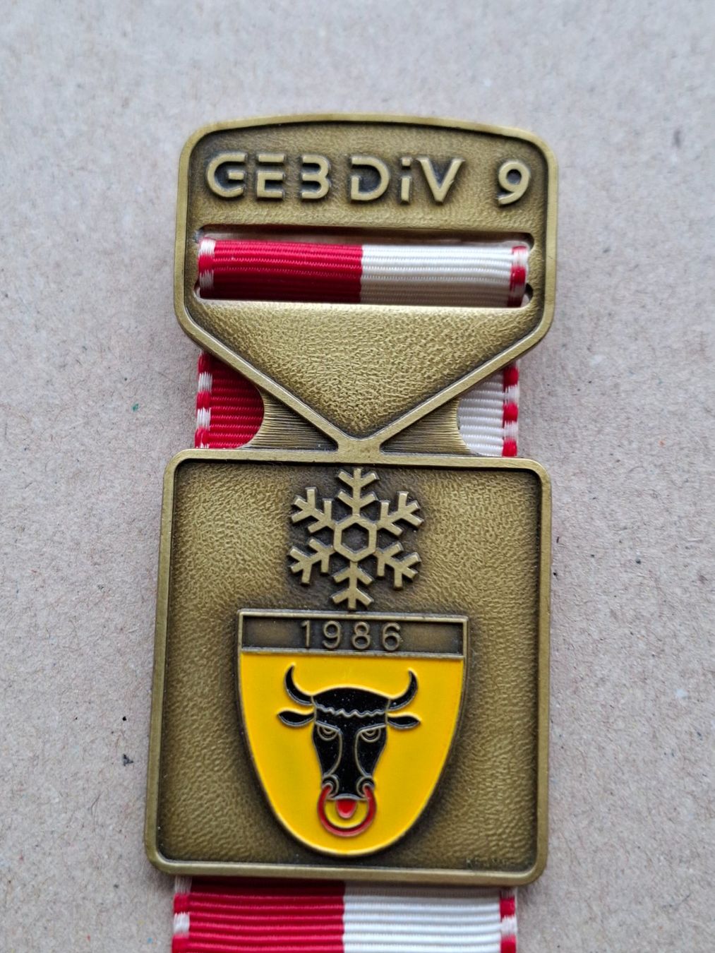 Medaglie: GEB DIV 9. 1986 (L540) – Usato da Schwanden GL venduto da Suvorov