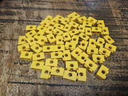 lego 3700 lot de 60 pièces Yellow Technic, Brick 1 x 2