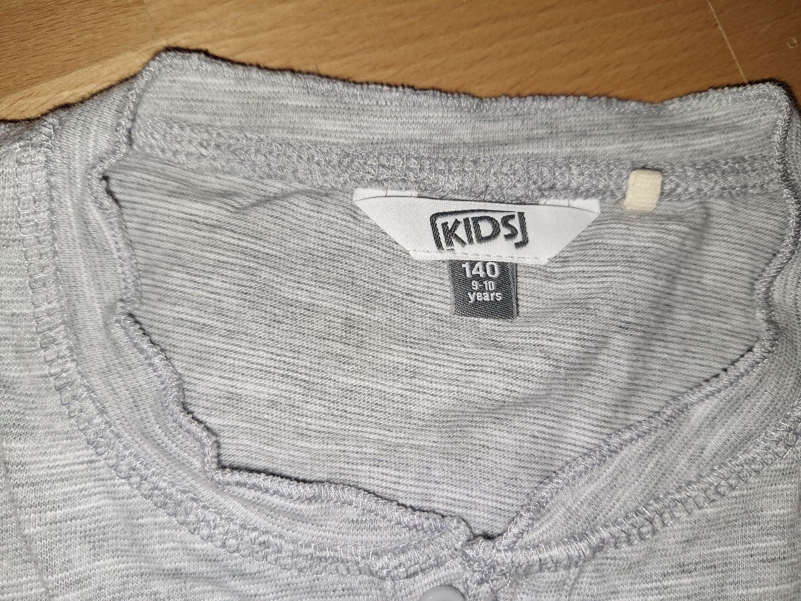 Camicie, T-shirt & Polo: Langarmshirt in Gr. 140 – Usato da Oberrieden venduto da man_tky9 2