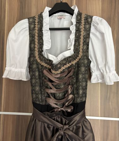 Hochwertiges Dirndl inkl. Bluse