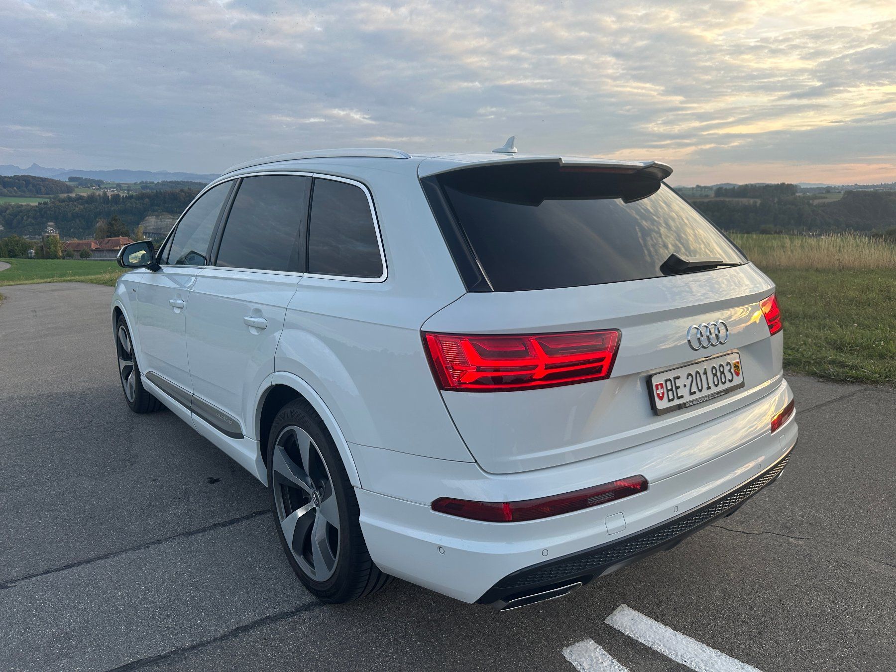 Audi Q7 S-Line 7-Pl. | MFK 2026 & AHK nie benutzt! (Gebraucht) in ...