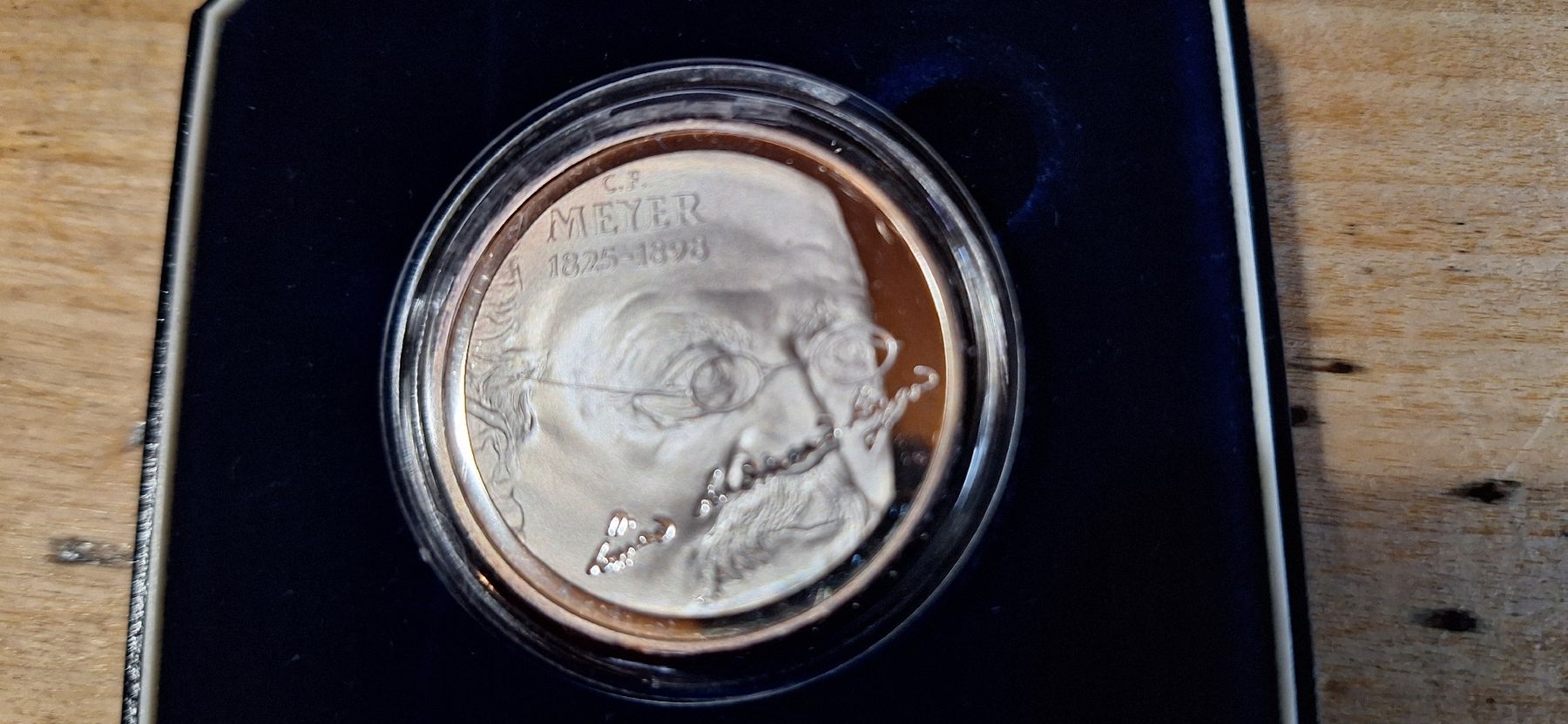 Tutti le monete: Pièce commémorative CHF 20.- C.F. Meyer 1998. – Nuovo e nell'imballaggio originale da Le Sentier venduto da Loorenz 1