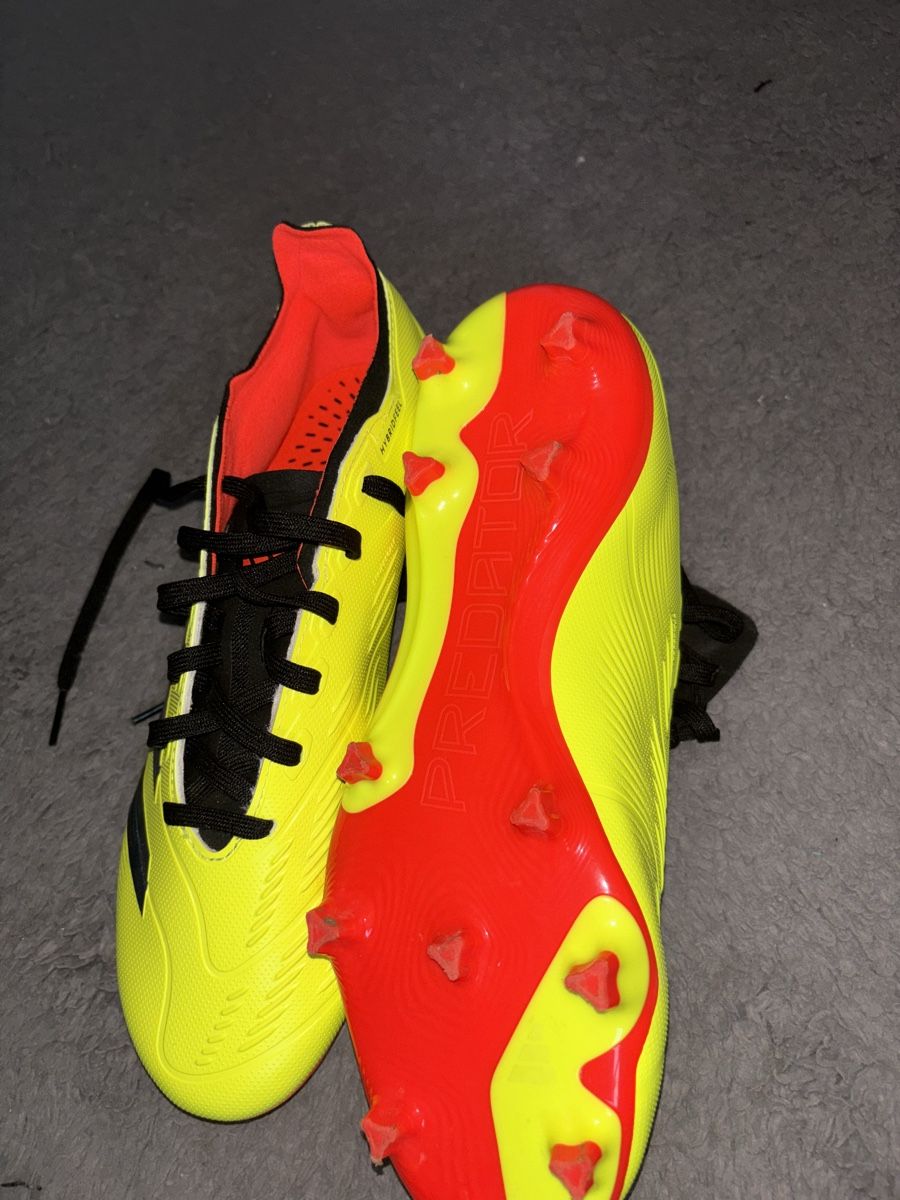 Adidas Scarpe da uomo: Adidas Fussballschuhe – Nuovo (secondo la descrizione) da Zürich venduto da infoDSSWISS 1