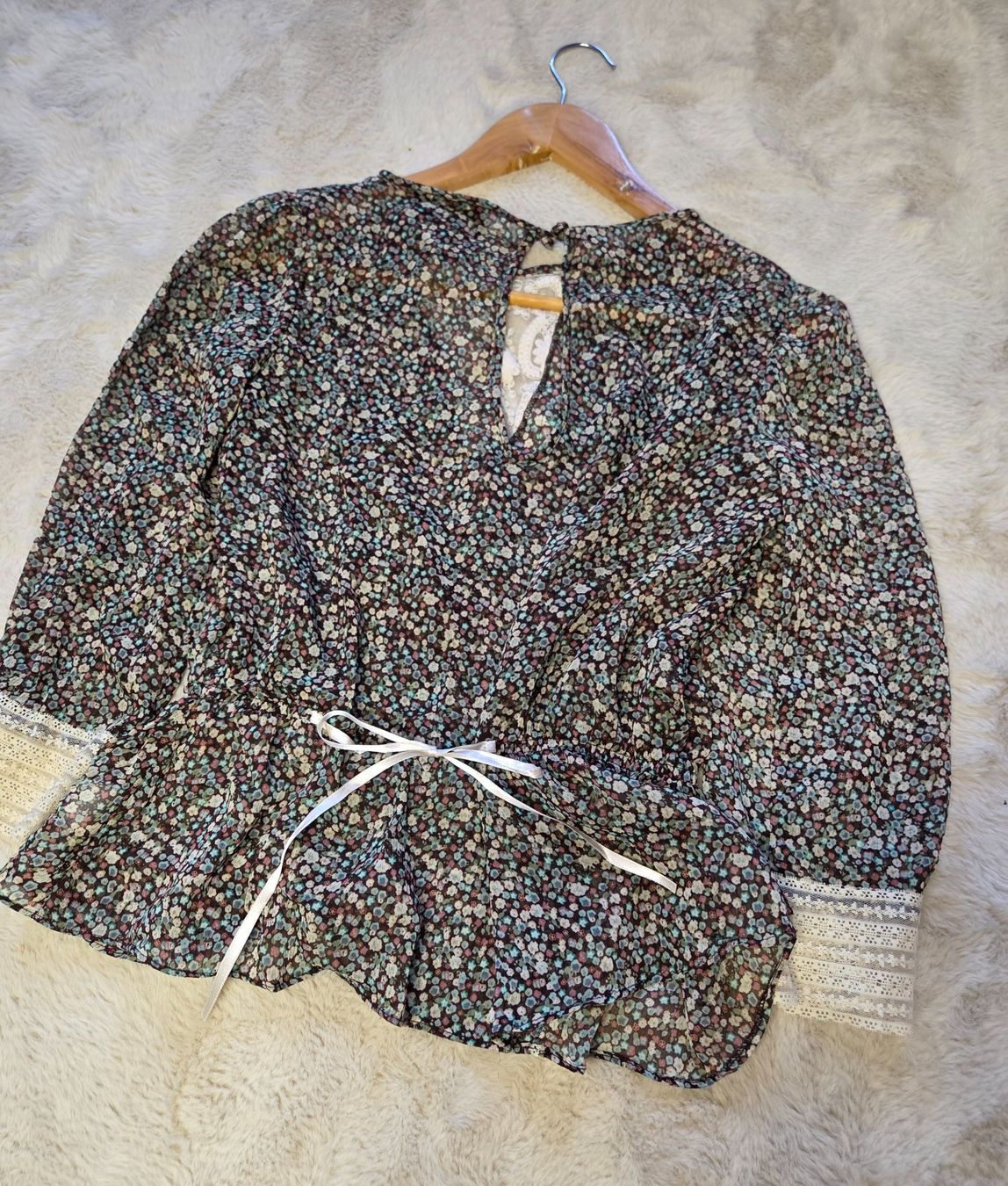 Blusen: River-Island-Bluse – Gebraucht aus Leissigen von ali_k9v8 3