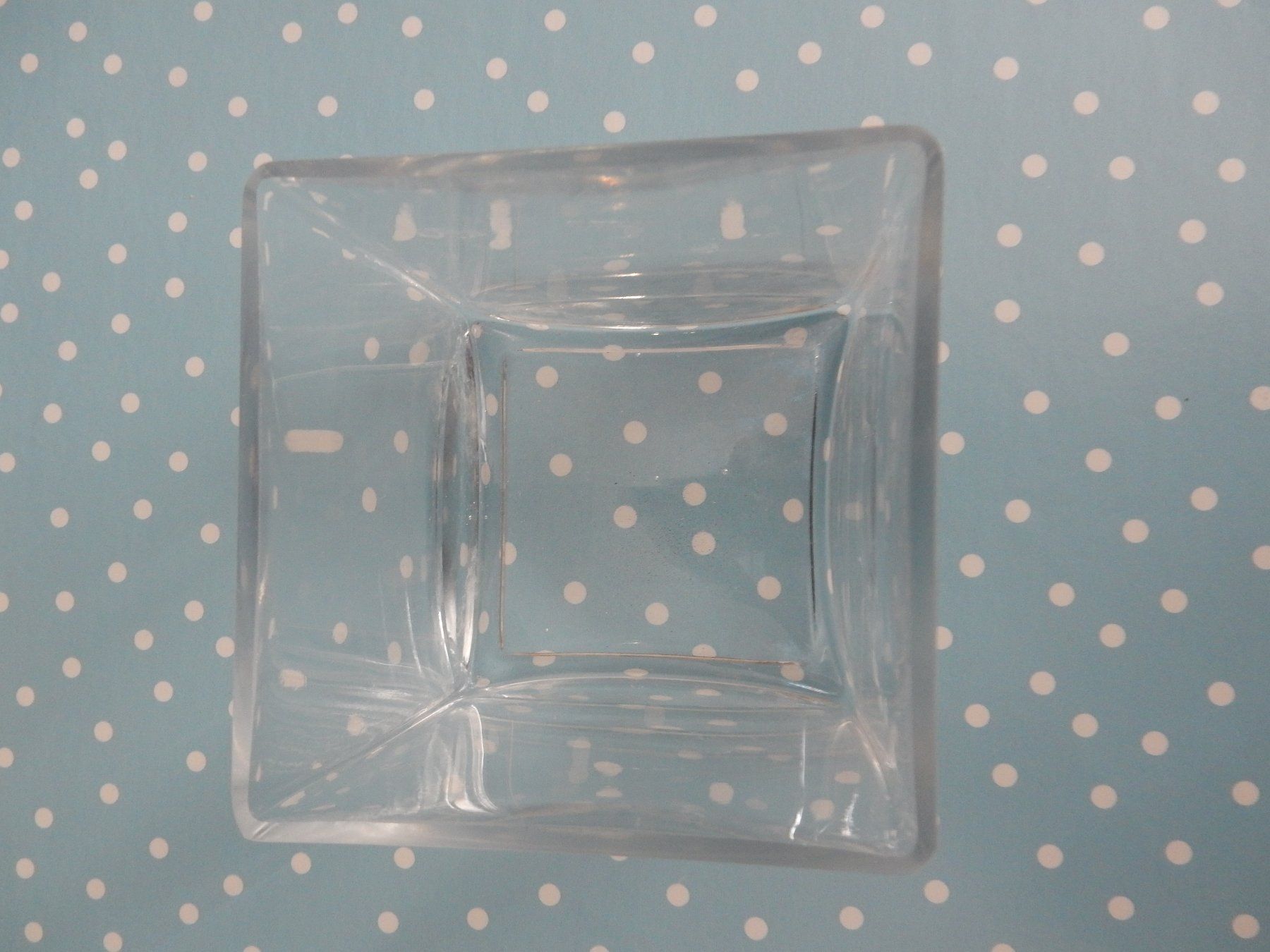 Ciotole: ältere Glas-Schale oder Vase quadratisch durchsichtiges Glas – Usato da Jona venduto da simongarden 1