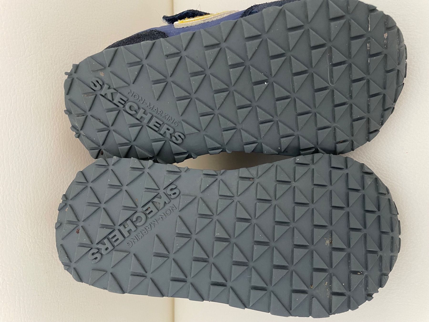 Skechers Scarpe per ragazzi: Sketchers Kinder Schuhe Gr 23 – Usato da Rüti ZH venduto da kar_xx9l 1