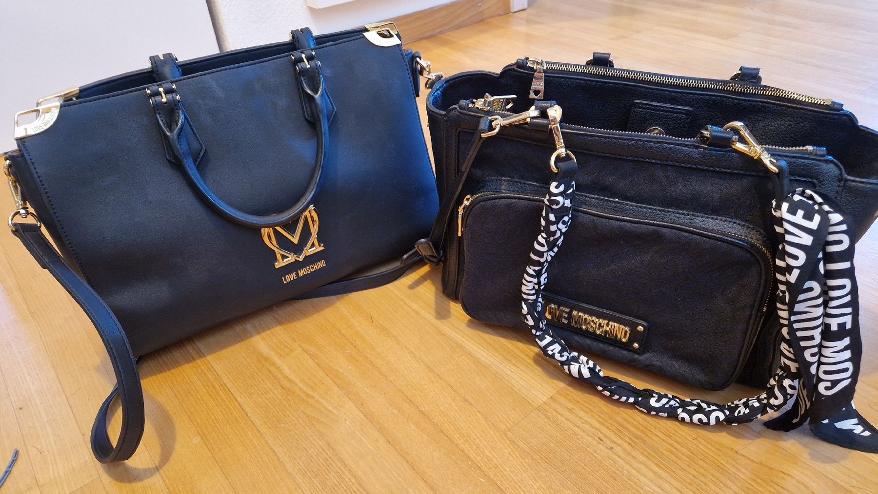 Moschino Sacs femmes: 2 Moschino Handtaschen – D'occasion à Steinhausen par Epifania91