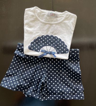 Mädchen Shorts und Shirt 8J