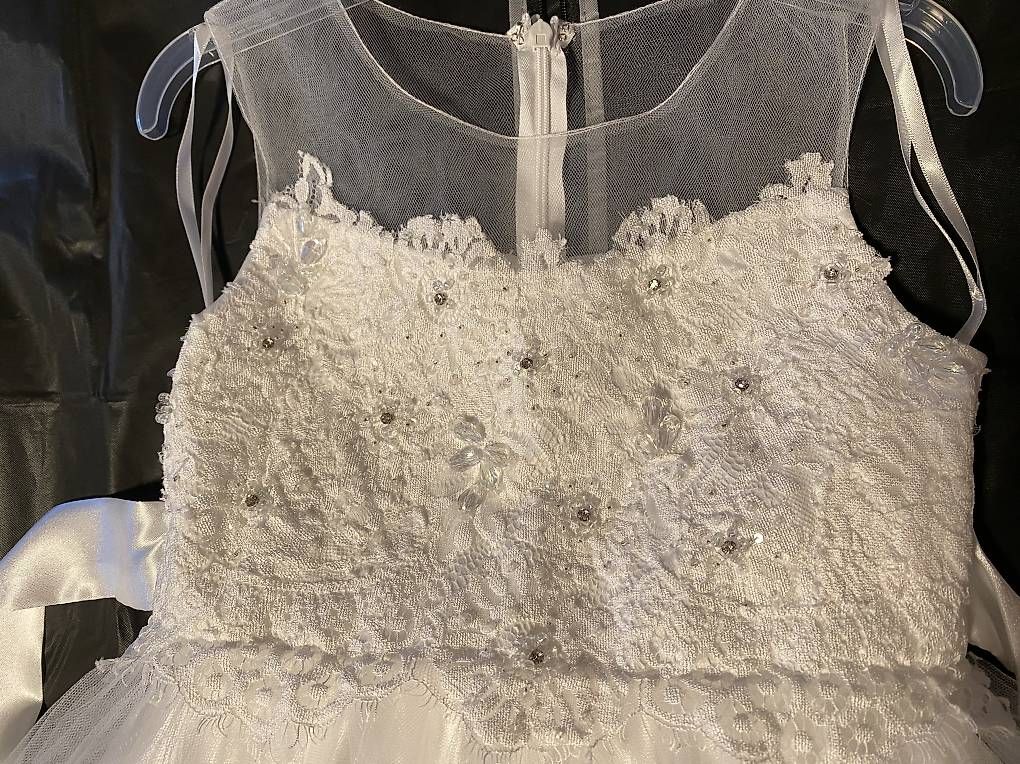 Vestiti & Gonne: Blumenmädchenkleid Grösse 7/8 Jahre – Usato da Hermetschwil-Staff venduto da murio23 1