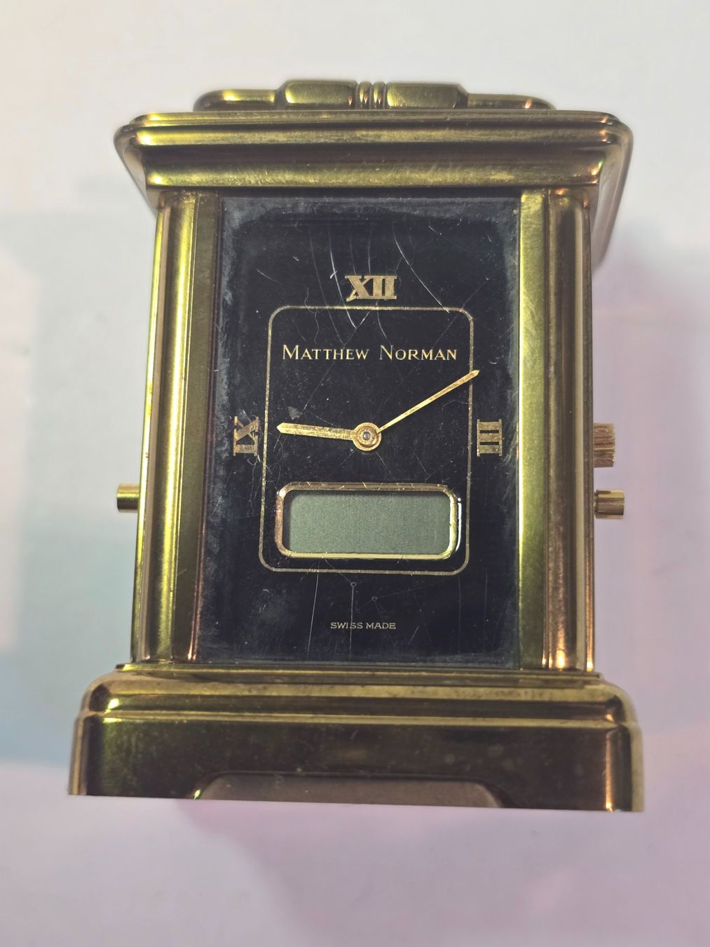 Orologi da terra & Orologi da parete: Matthew Norman  Mini Tischuhr – Difettoso da Ennetbürgen venduto da 50shafali53
