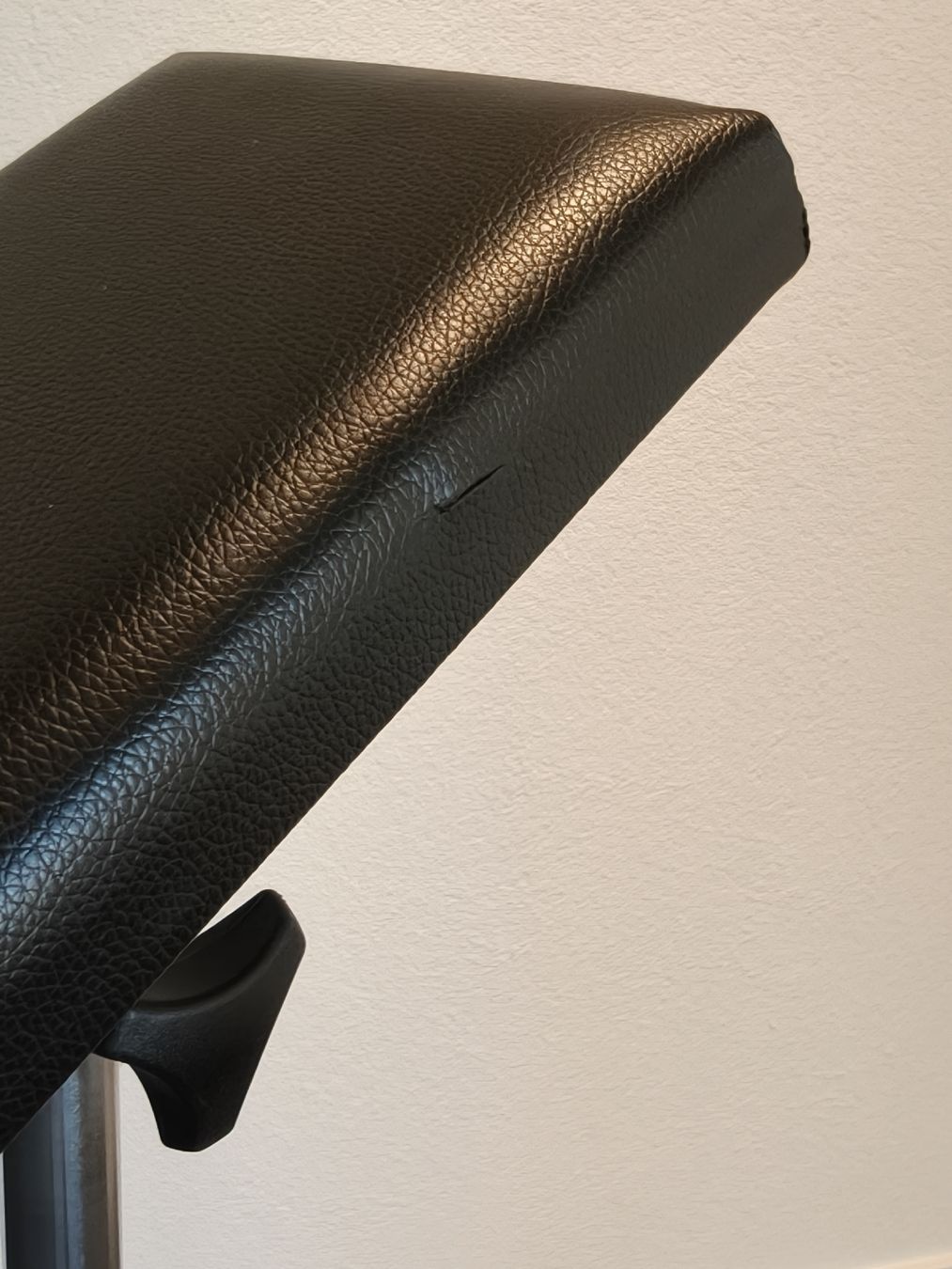 Sonstige Dekorationen & Accessoires: Tattoo Armlehnen / Armablage  – Gebraucht aus Altstätten SG von CuratedChapter 2