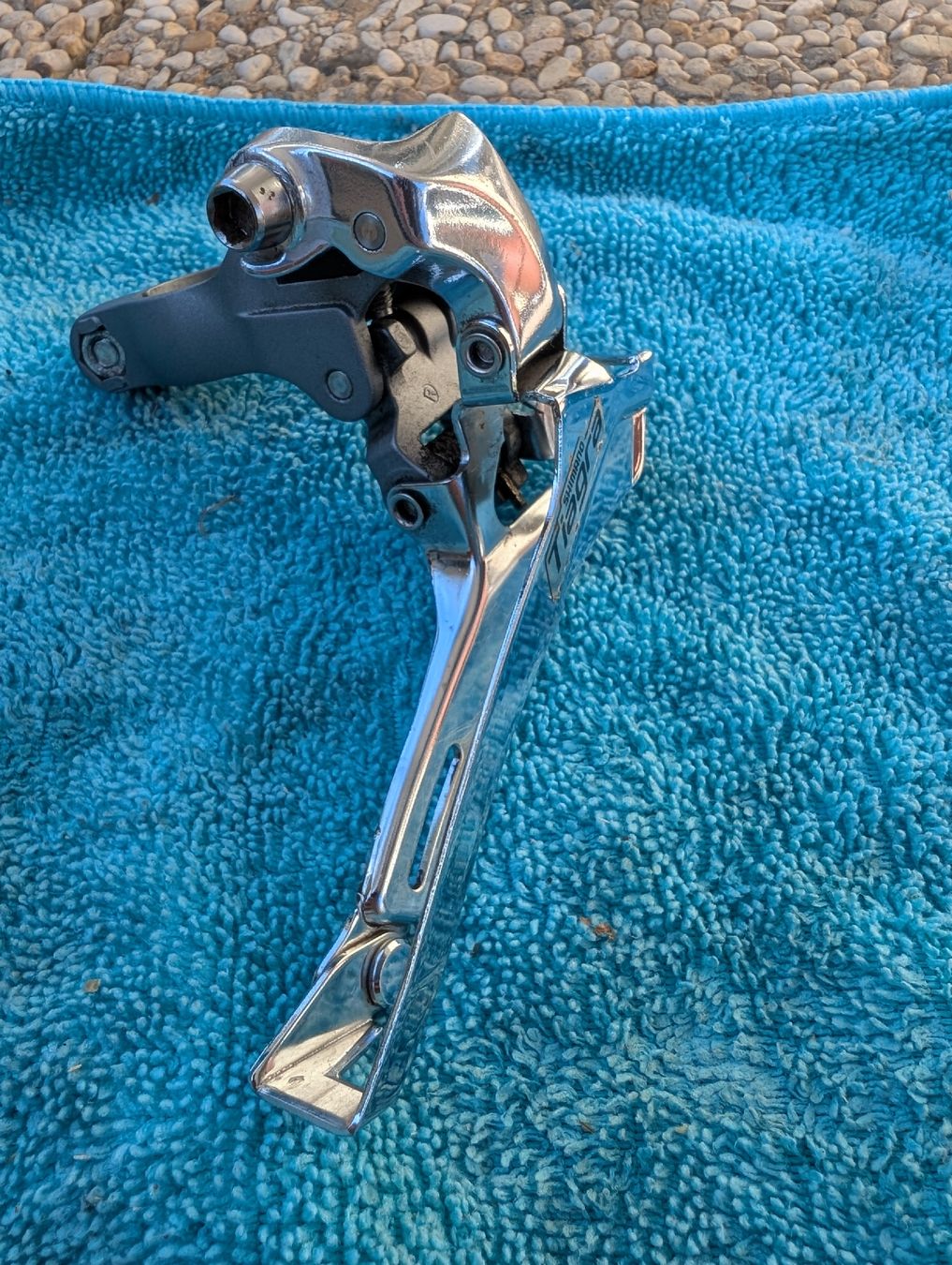 Shimano Pezzi di ricambio: Shimano Tiagra FD-4600 2x10  - Great Condition – Usato da Pully venduto da krisnay 2