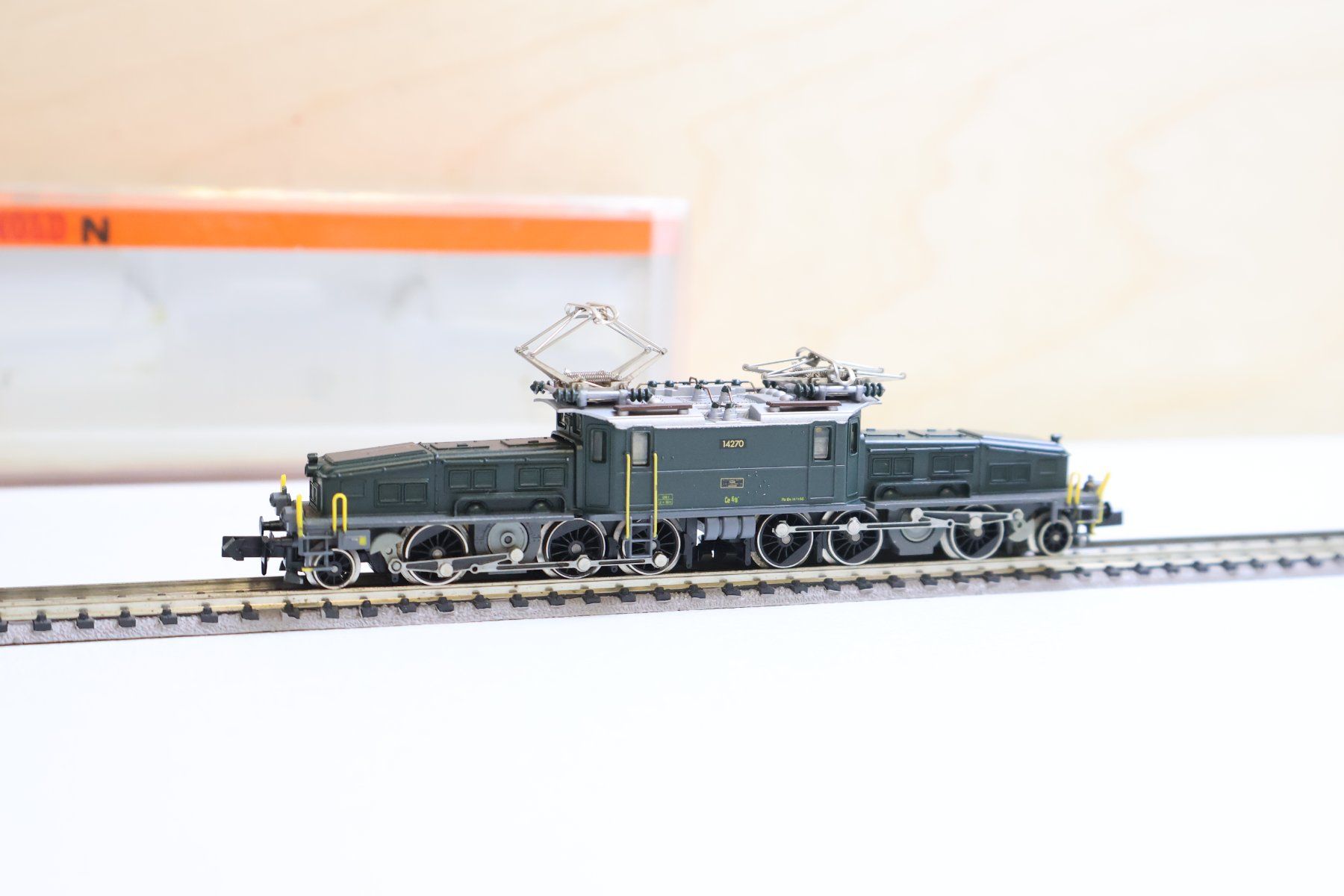 Arnold Modellini di ferrovie: ARNOLD SBB Krokodil E-Lok Ce 6/8 - 2465 - NP: 255.- – Usato da Winterthur venduto da Monstera 2
