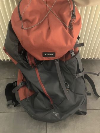 Wanderrucksack Simond MT 100 Easy-fit 70 Liter rot grau