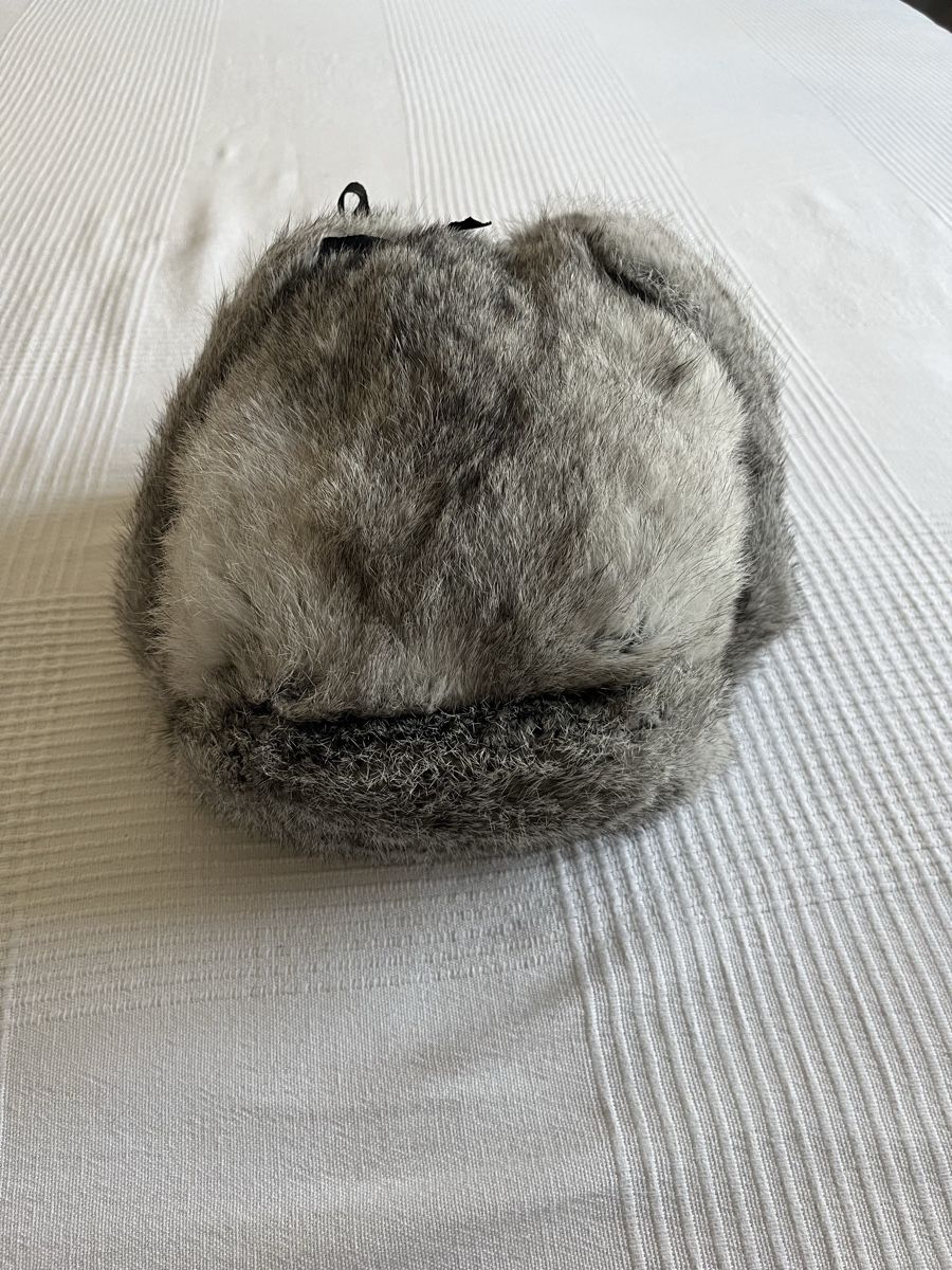 Copricapi, berretti & cappellini: Chapka gris/ grau – Usato da Lausanne venduto da bru_6z7j 1
