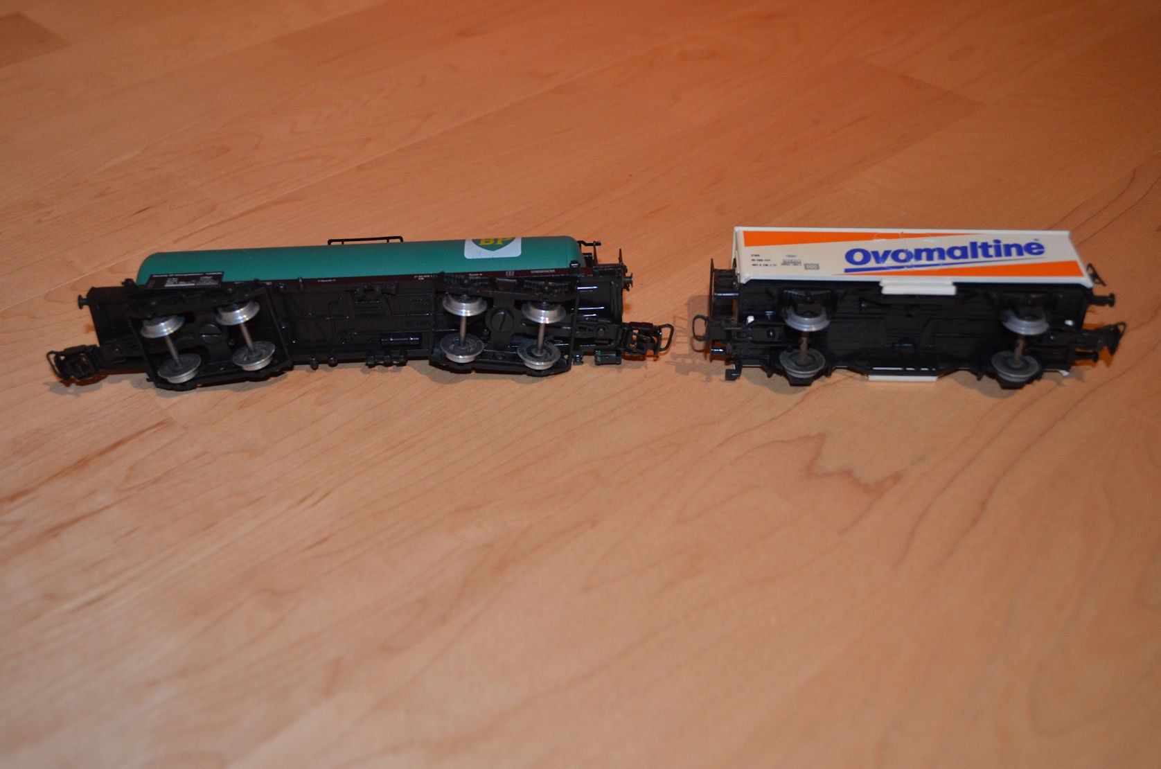 Märklin Modellini di ferrovie: 2 Märklin Güterwagen – Usato da Cavardiras venduto da WaschBaer56 1