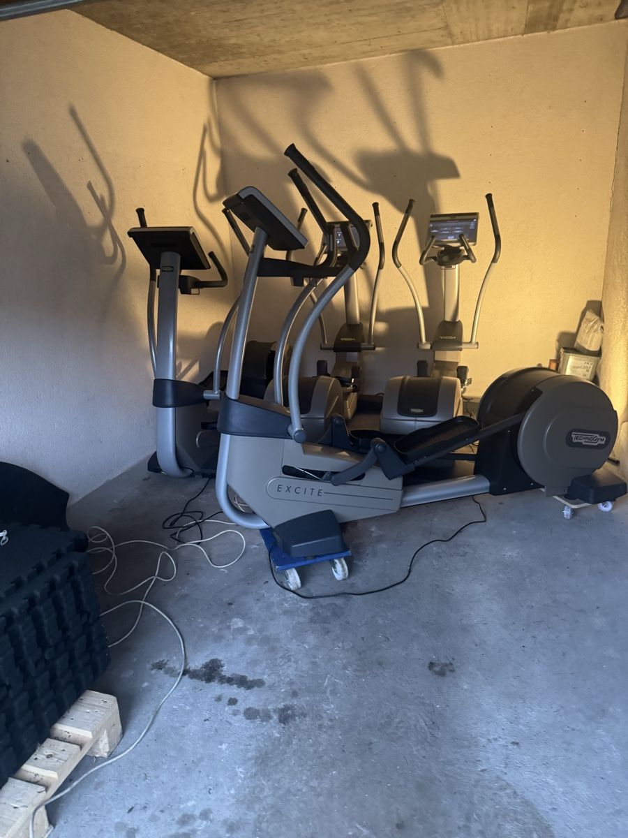 Technogym Hometrainer: Technogym Crosstrainer ( Professionell) – Usato da St. Margrethen SG venduto da taf_alb 4