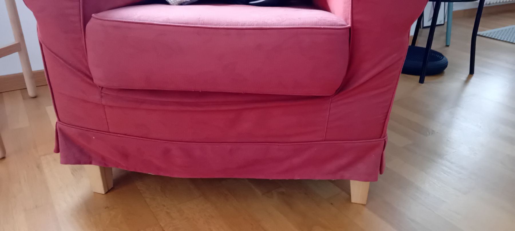Ikea Sessel: Roter Cooler  Sessel – Gebraucht aus Thal von Frauenfelder68 3