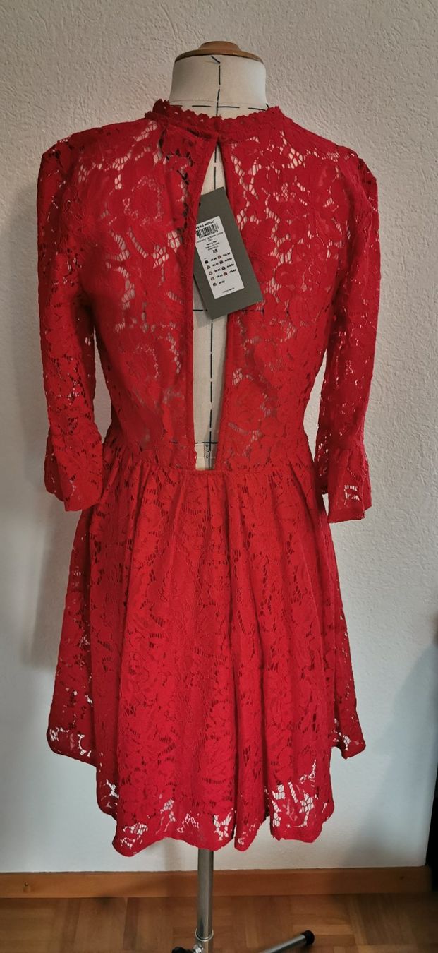 Vero Moda Kleider: rotes Spitzenkleid XS, Vero Moda, neu – Neu und originalverpackt aus Zwillikon von Leewii 4