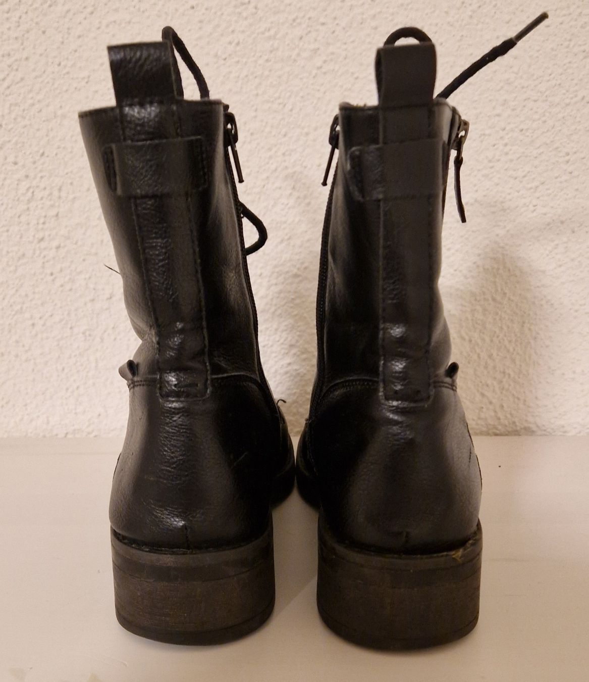Damenschuhe: schwarze Schnürboots / Stiefeletten, Gr. 39 – Gebraucht aus Menziken von chs_xd76 2