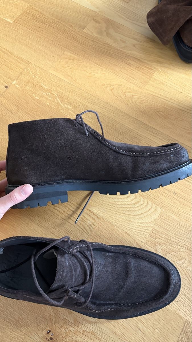 Massimo Dutti Scarpe da uomo: Massimo dutti suede boots, size 43 – Nuovo (secondo la descrizione) da Bern venduto da sil_7ys9 1